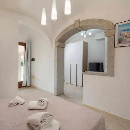 Tavolara Affittacamere San Teodoro (Sardinia)