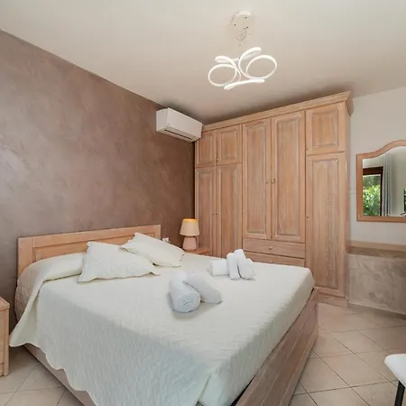 Tavolara Affittacamere 4*