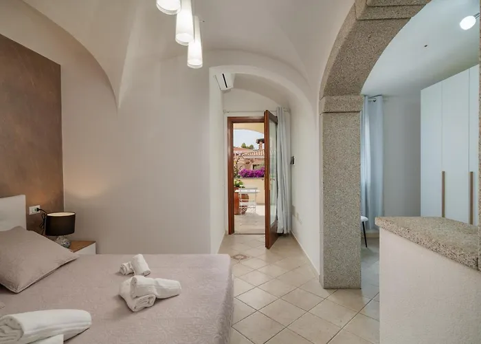 Tavolara Konukevi 4*